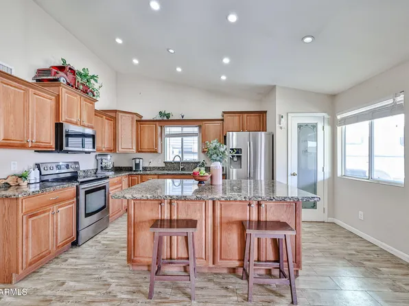 7125 W CANTERBURY Drive, Peoria, AZ 85345