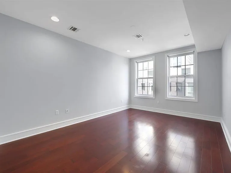 830 Monroe St #4I — Photo 7