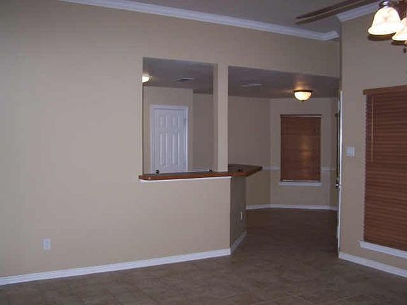 4th image of 3900 Buena Vista Cir