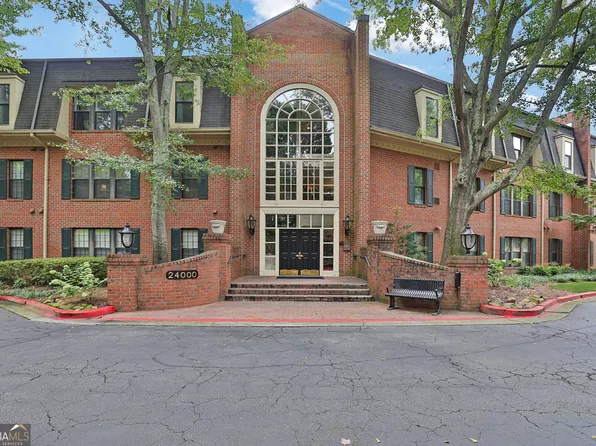 24318 Plantation Dr NE, Atlanta, GA 30324