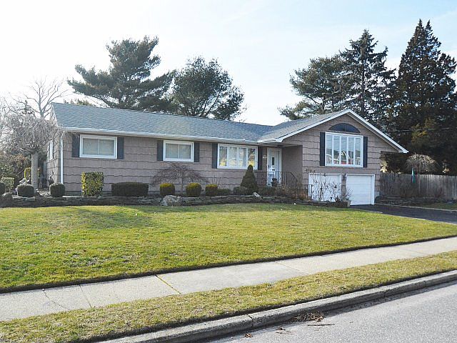 2nd image of 58 Fleets Point Dr