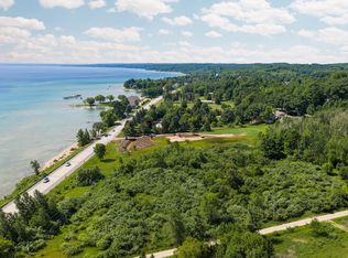 5368 S West Bay Shore Dr, Suttons Bay, MI 49682