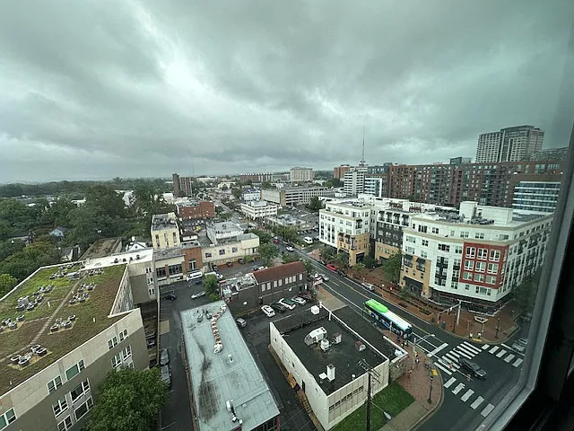 Silver Spring Towers — Photo 39