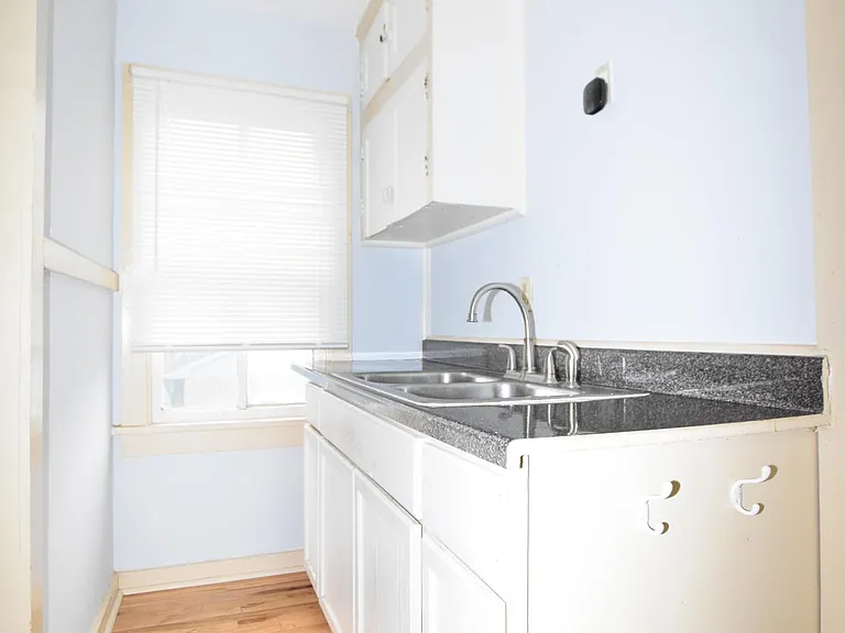 457 Talma St #2 — Photo 6