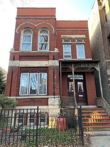 1st image of 1116 N Hoyne Ave #18