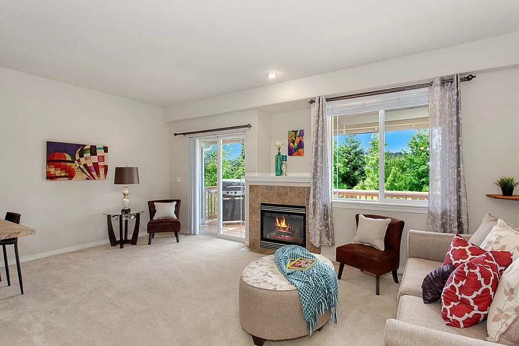 3 bed, 1958 sqft, $3,850 — Photo 4