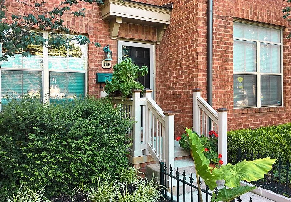 1st image of 660 Park St