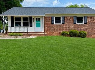 130 N Arlington Ave, Jonesville, NC 28642