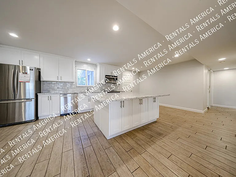3213 S Albert Ave — Photo 11