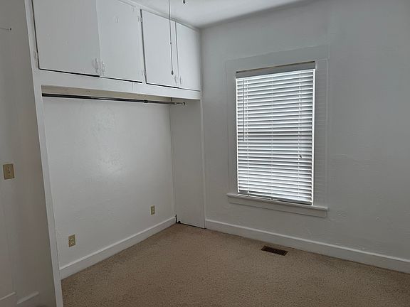 5th image of 2848 Poplar Dr
