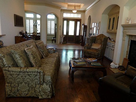 A look from the living room towards the formal dining.