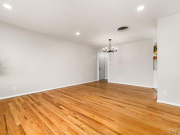 4th image of 3801 Brookfield Ln