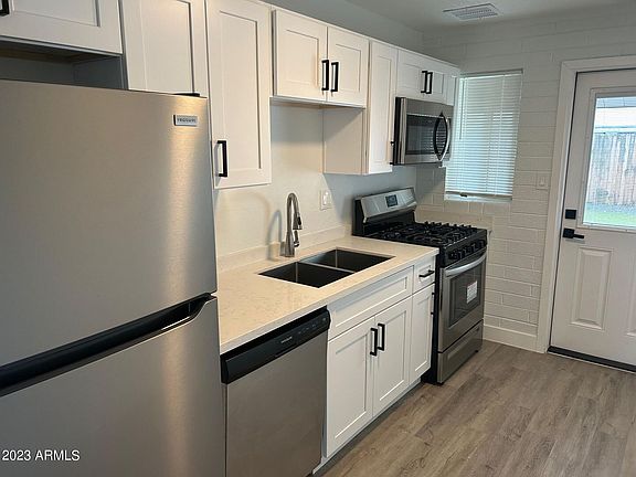 3rd image of 4705 E Hubbell St #4707