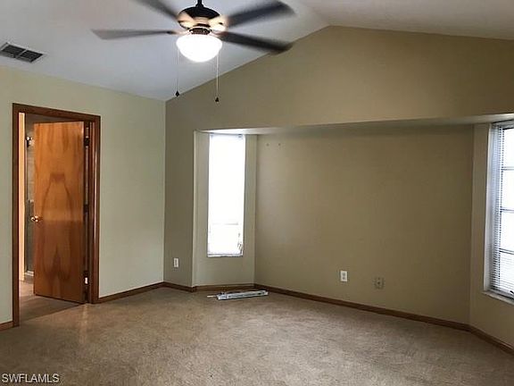 5th image of 224 SW 26th Ter