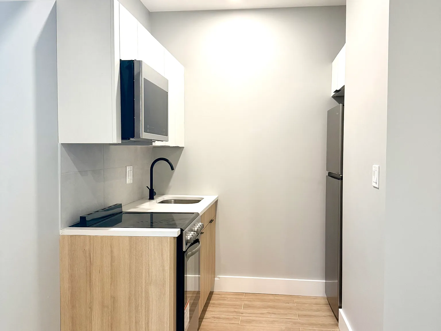 809 Midwood Street — Photo 2