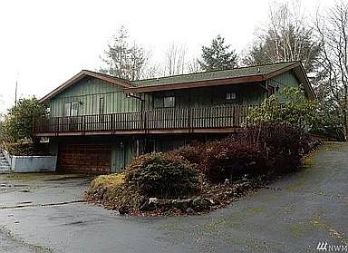 4th image of 261 NE Riverhill Dr