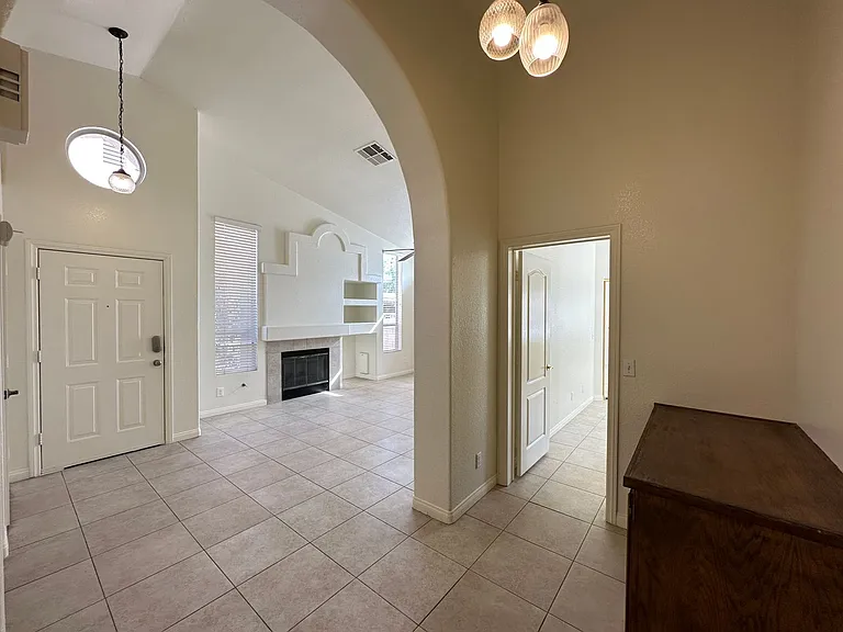 7629 Rockfield Dr — Photo 6
