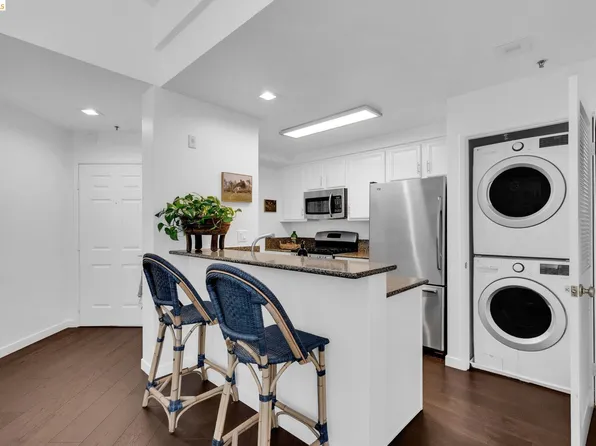 180 Caldecott Ln Unit 314, Oakland, CA 94618