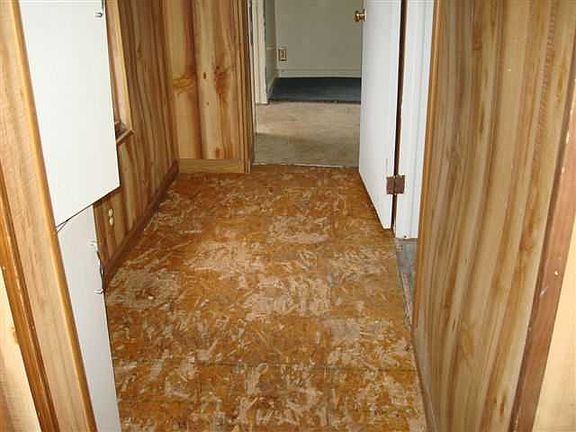 4th image of 712 N Grove St