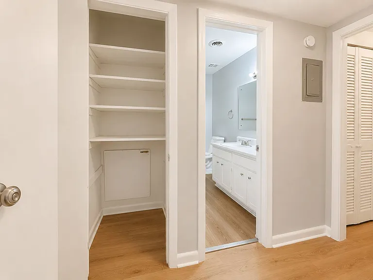 412 Fairfax Dr #6 — Photo 23