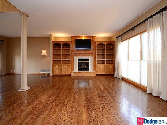 3rd image of 7407 S 94th St