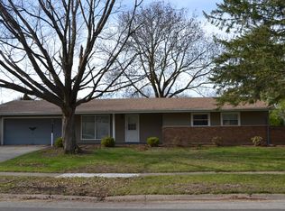 4702 Highcrest Rd, Rockford, IL 61107