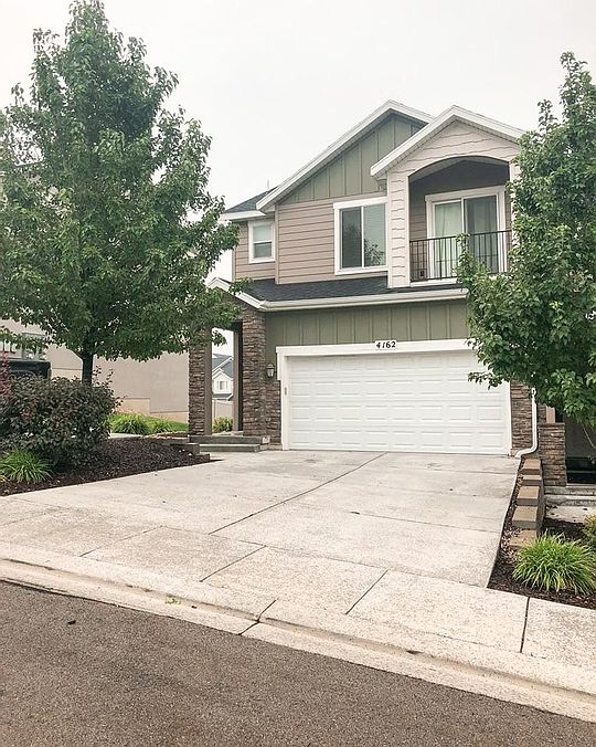 1st image of 4162 N Cresthaven Ln