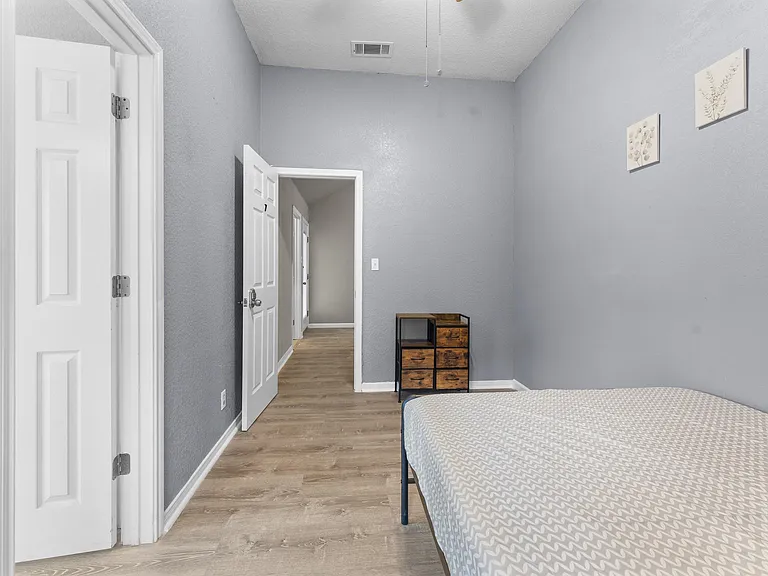 Merlin Dr — Photo 1