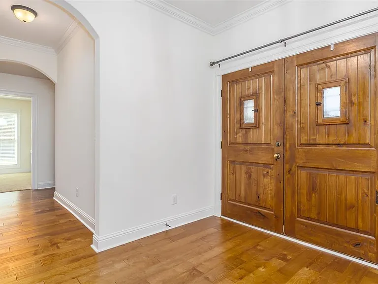 1035 Haylee Brook Ln — Photo 4