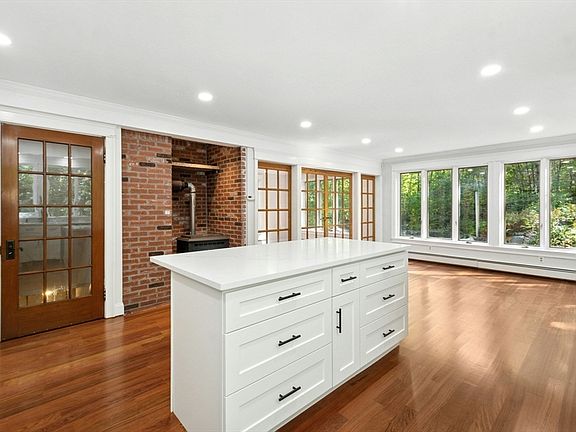 4th image of 184 Old Bolton Rd