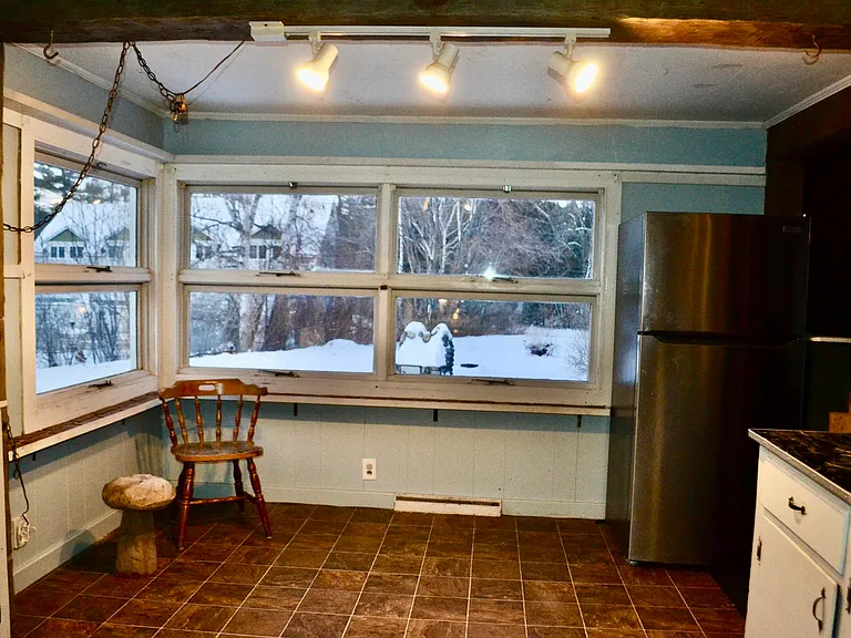 224 E Main St — Photo 7