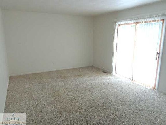 5th image of 2917 Stoneleigh Dr