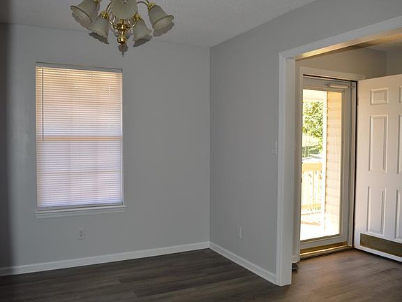 5th image of 116 Fair Oaks Ct NE