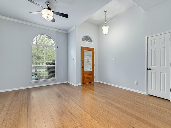 5th image of 2800 Alsatia Dr