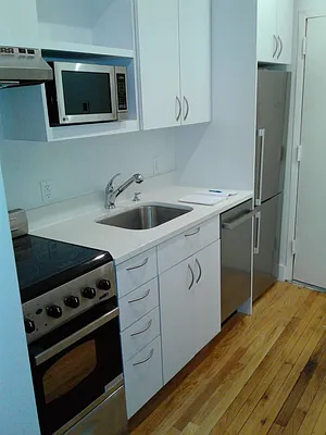 Rented by Georgine Podhorsky, LREB | media 23