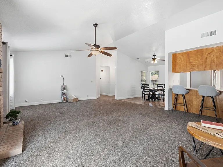 301 Goldrun Dr — Photo 16