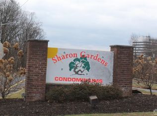 321 Sharon Garden Ct, Woodbridge, NJ