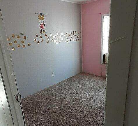 3rd image of 4611 N Dumas Dr