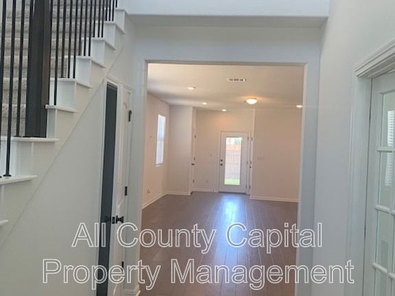 2nd image of 1920 Blue River Dr