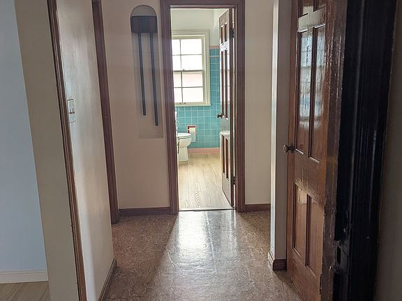 3rd image of 13570 Cedar Rd #2