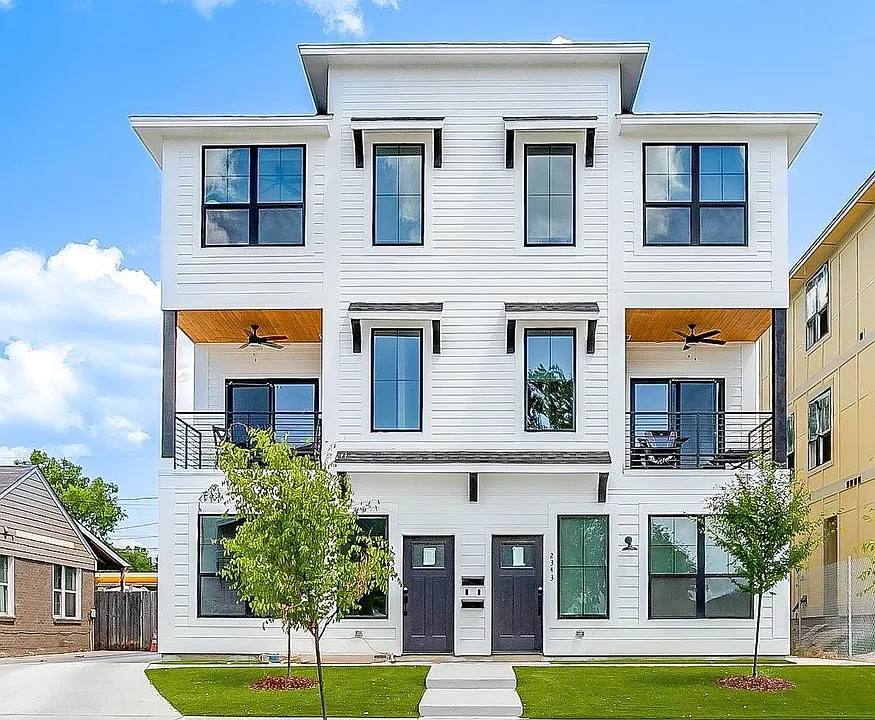 2341 Benbrook Blvd #BB-27