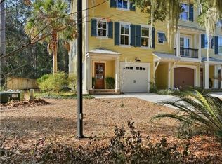 247 Oyster Point Dr, Midway, GA 31320