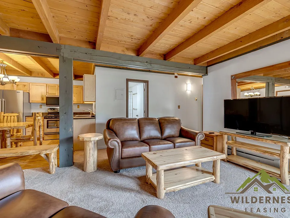 4200 Lodge Pole Cir #I
