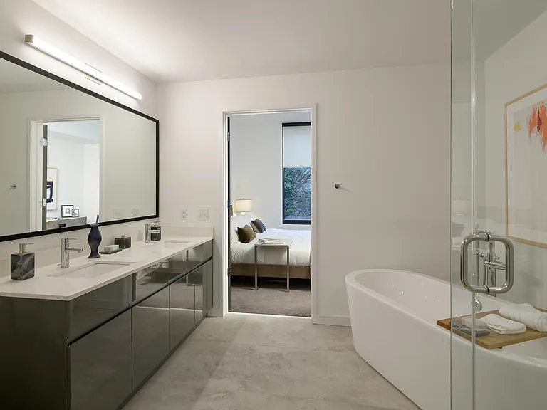 Lilli Midtown