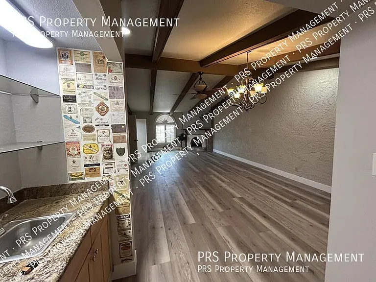 5100 N Miller Rd #11 — Photo 7