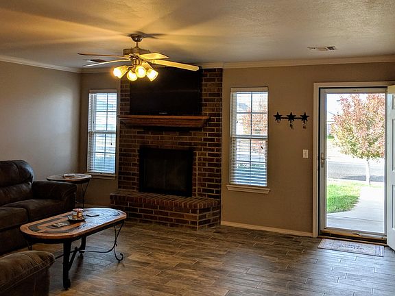 2nd image of 1406 Fox Hollow Ave
