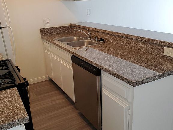 5th image of 4101 Arch Dr #109