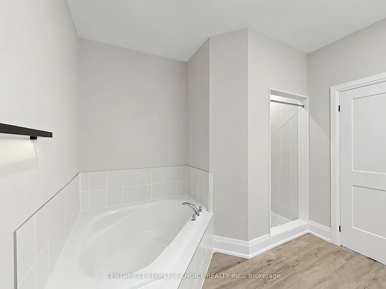 8 Durham Rd — Photo 23