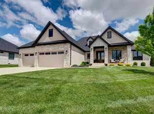 1510 N Lake Edge Dr, Springfield, MO 65802