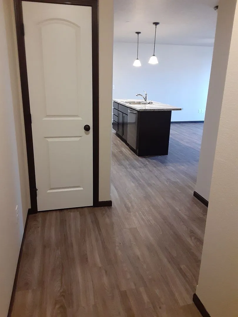 Modern Comfort: Discover Our 1-Bedroom Apartment Gem — Photo 4